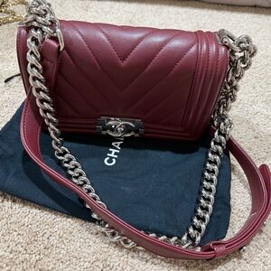 CHANEL Calfskin Chevron Quilted Small Boy Flap Burgundy